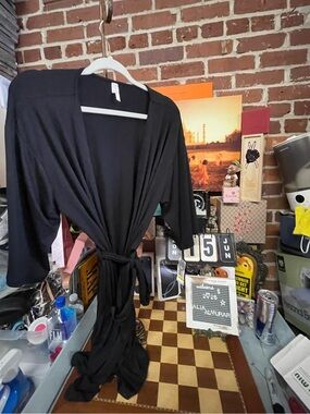 Flora black robe w tags